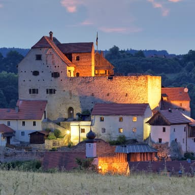 Bild von Burg Wolfsegg - Ritterburg und Geisterschloss 